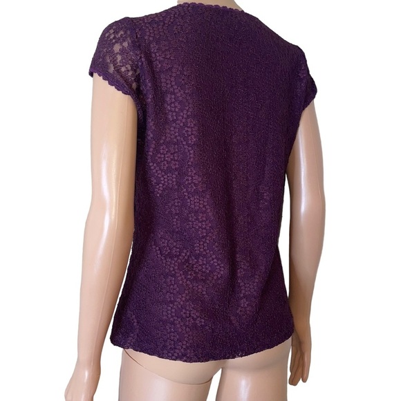 KARL LAGERFELD PARIS Lace Cap-Sleeve T-Shirt deep grape purple top blouse SZ SM - Picture 9 of 10